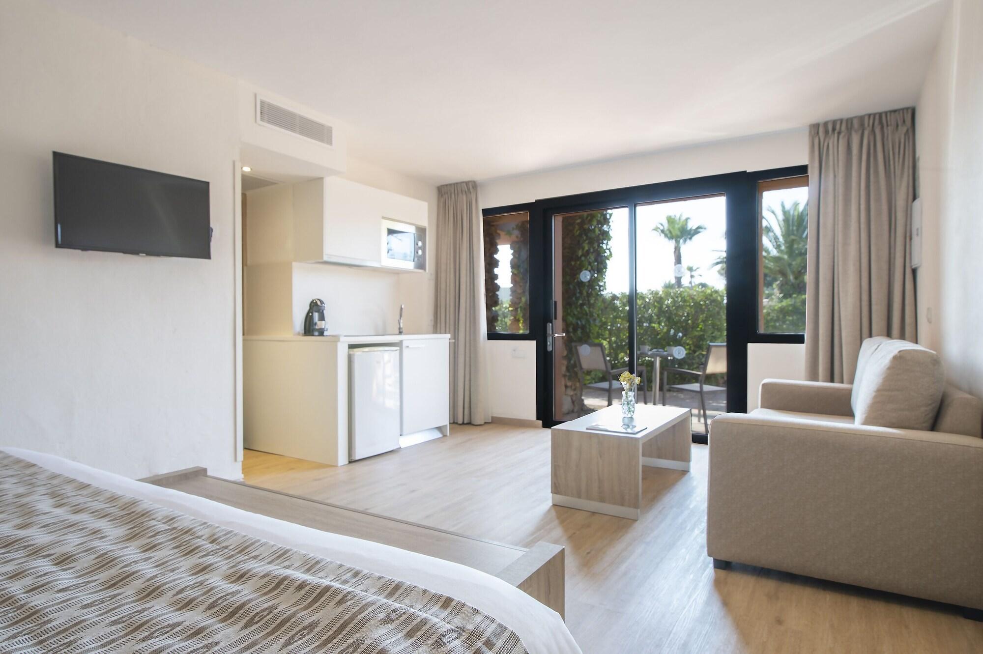 Hotel Menorca Binibeca - Adults Recommended - By Pierre & Vacances Premium מראה חיצוני תמונה