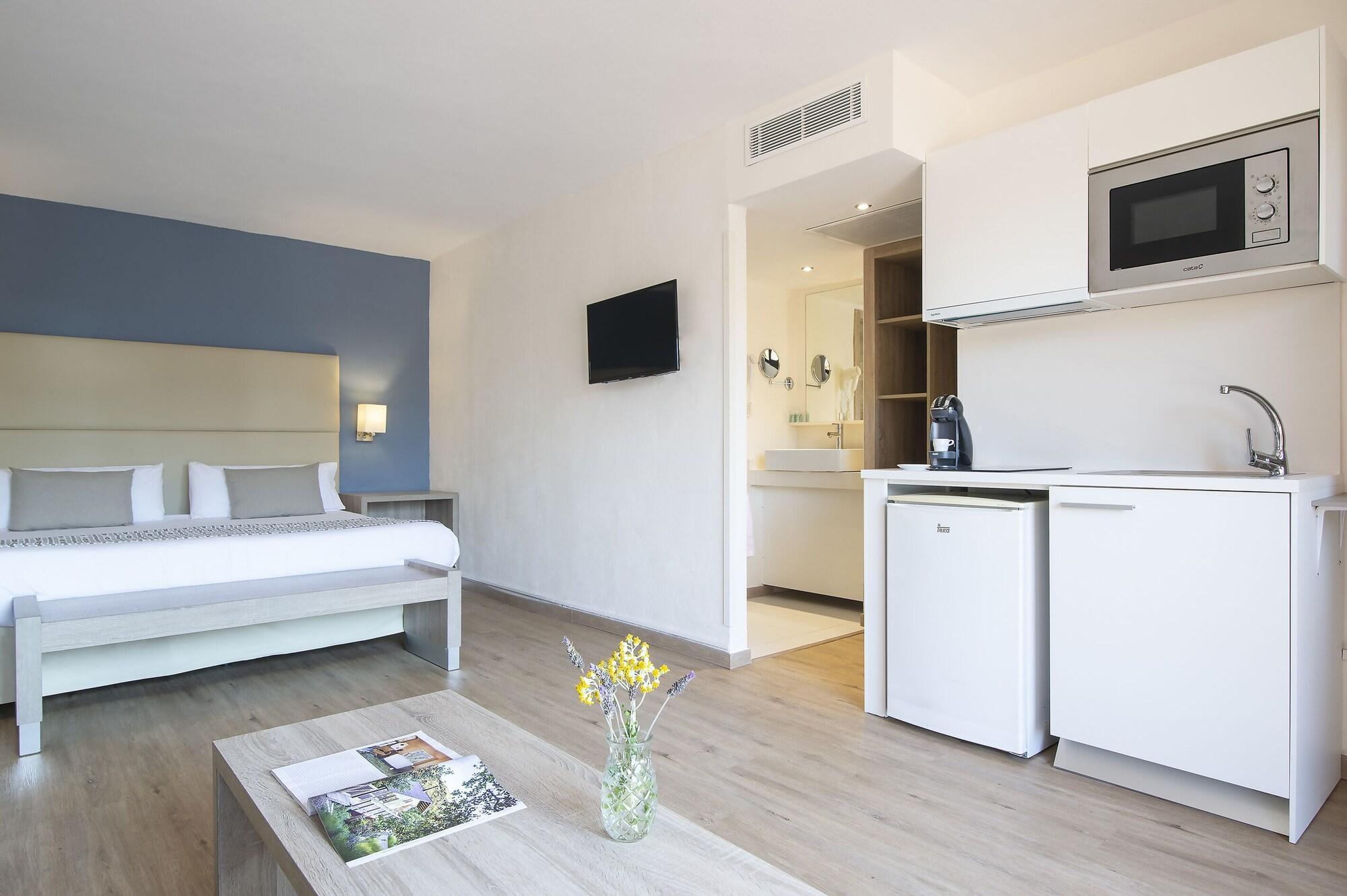 Hotel Menorca Binibeca - Adults Recommended - By Pierre & Vacances Premium מראה חיצוני תמונה