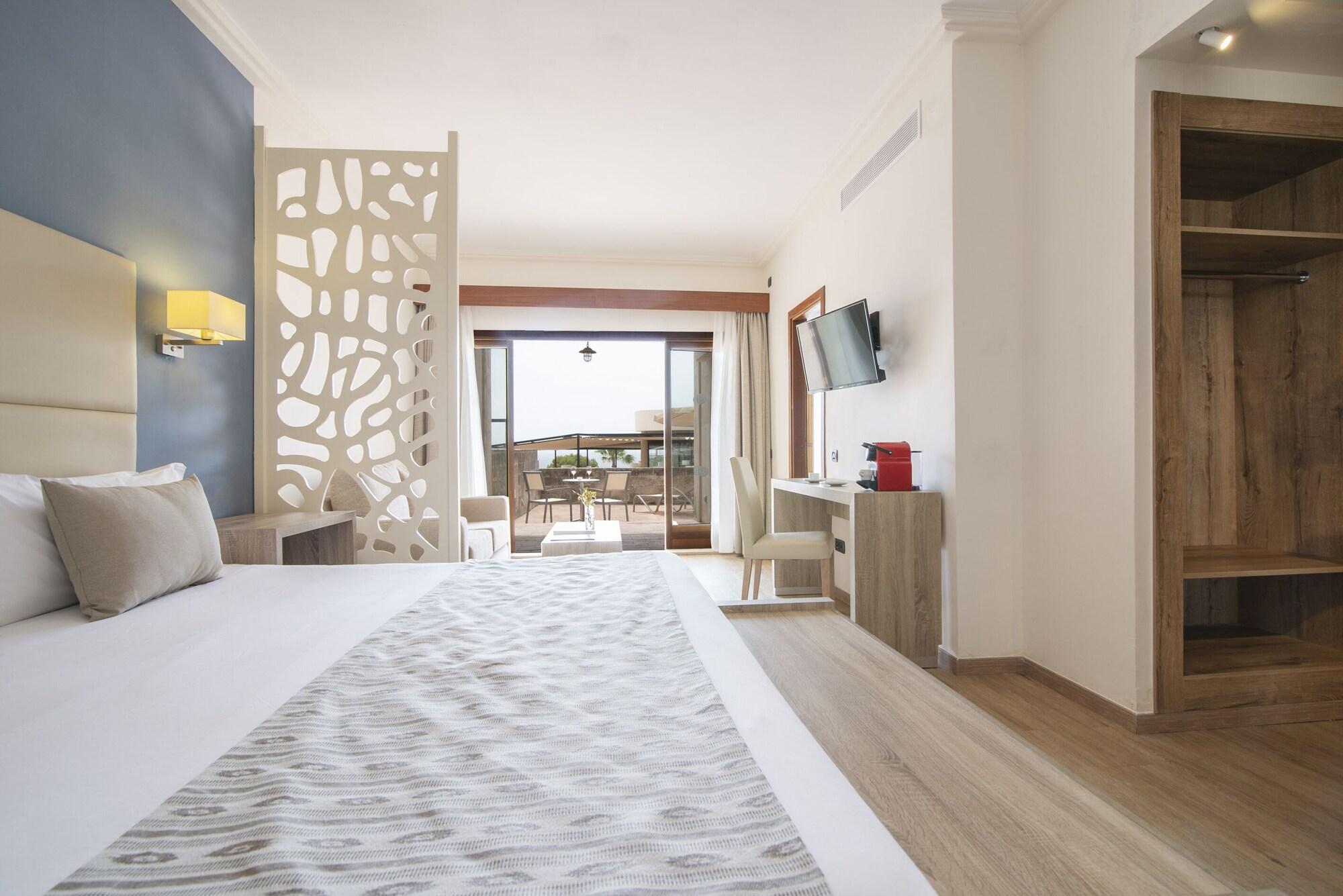 Hotel Menorca Binibeca - Adults Recommended - By Pierre & Vacances Premium מראה חיצוני תמונה