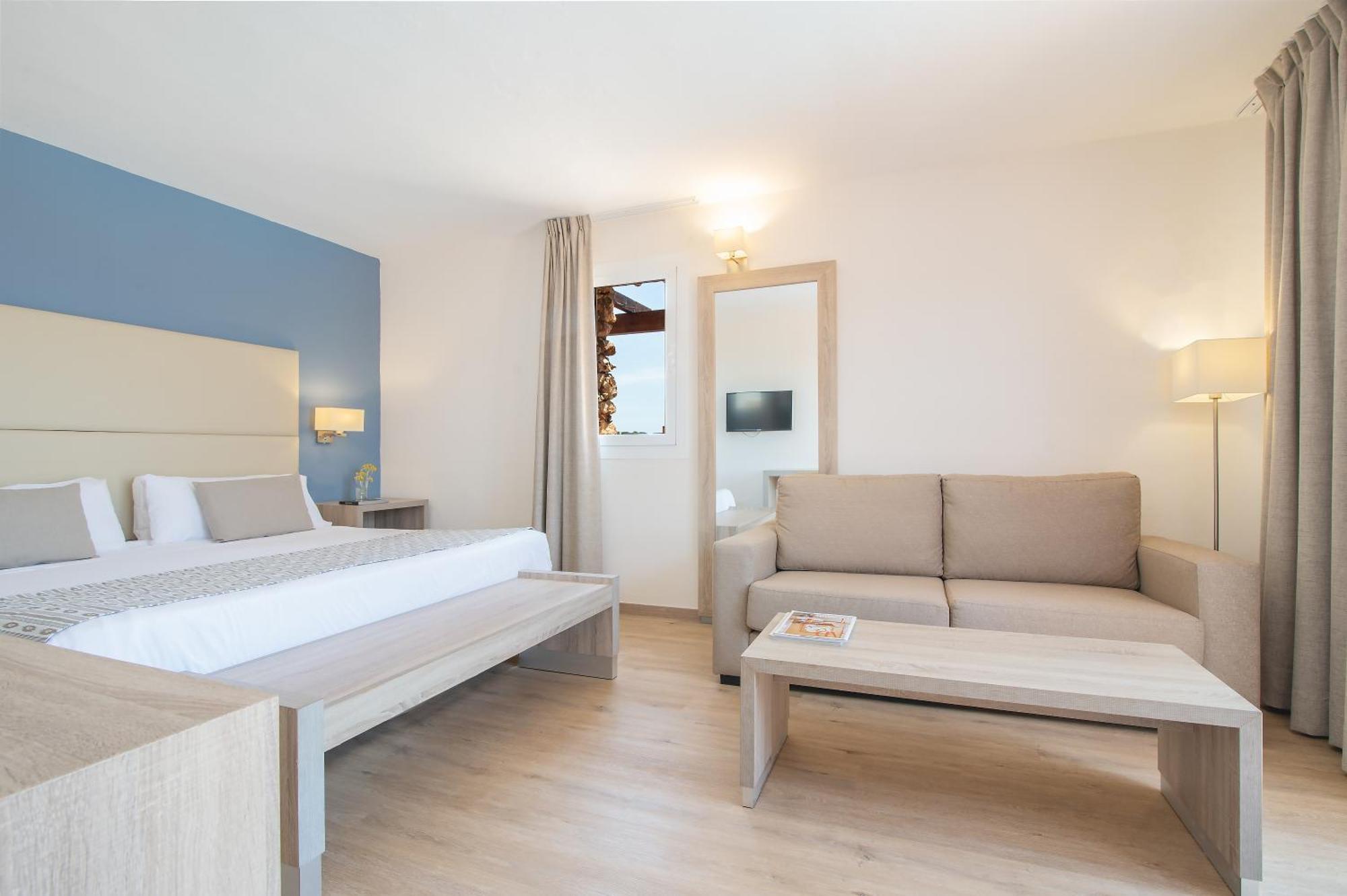 Hotel Menorca Binibeca - Adults Recommended - By Pierre & Vacances Premium מראה חיצוני תמונה